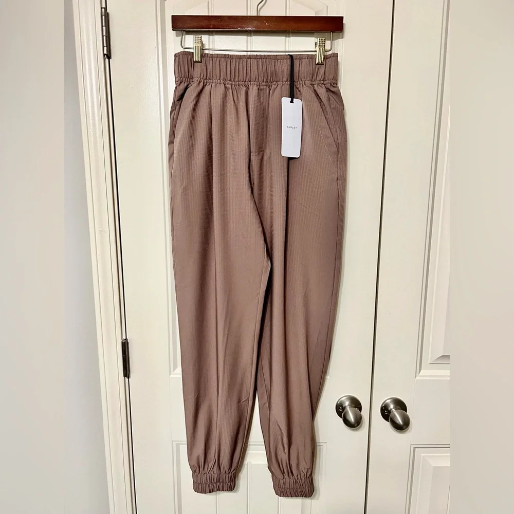 Varley Enzo Ripstop Snap Cuff Easy Pant in Deep Taupe - Size Small - Picture 2 of 9